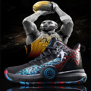 融于池畔，简于形制；瑞典高尔夫球场度假木屋设计